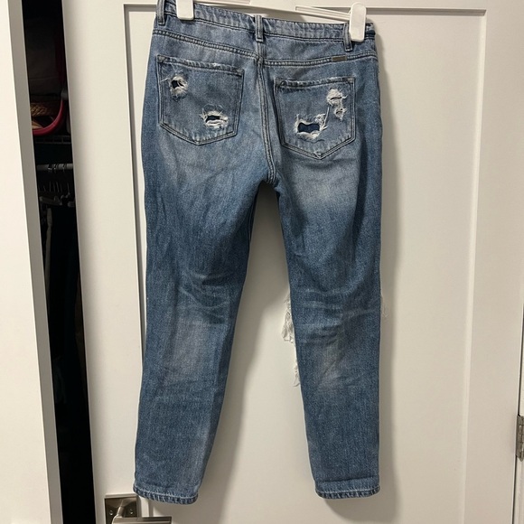 Light Washed boyfriend Jean - Picture 2 of 3